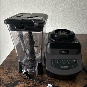 Ninja Professional Blender with Black Base